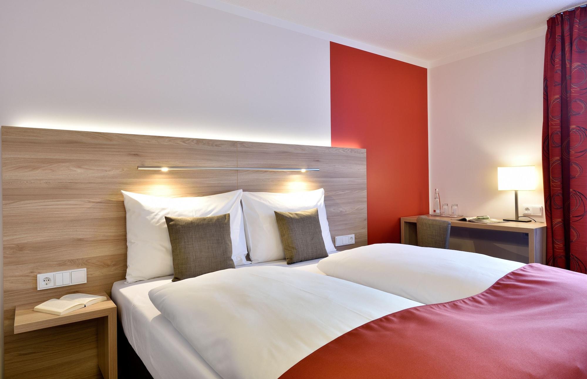 ดาส ไซเดิล - โฮเต็ล แอนด์ ทากุง - มึนเชิน เวสต์ Hotel พุคไฮม์ ภายนอก รูปภาพ