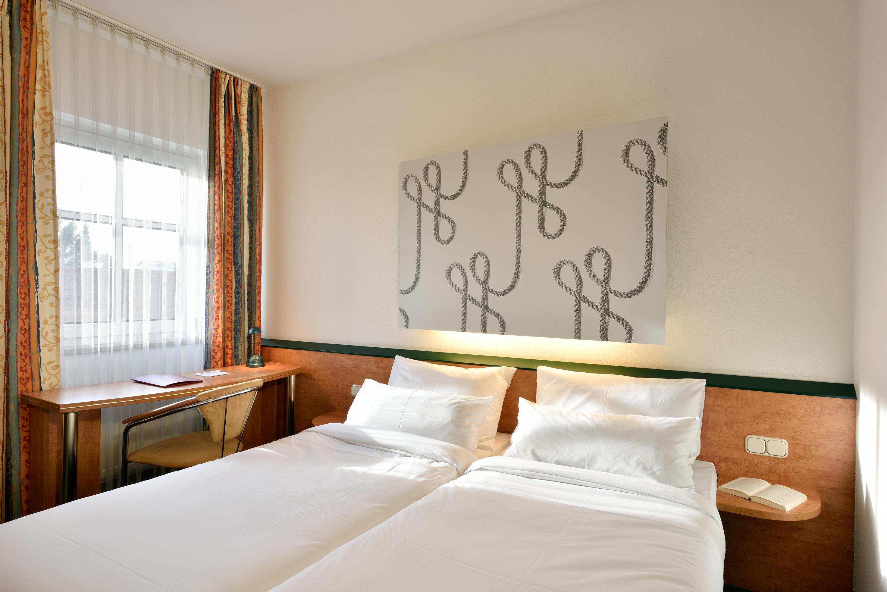 ดาส ไซเดิล - โฮเต็ล แอนด์ ทากุง - มึนเชิน เวสต์ Hotel พุคไฮม์ ภายนอก รูปภาพ