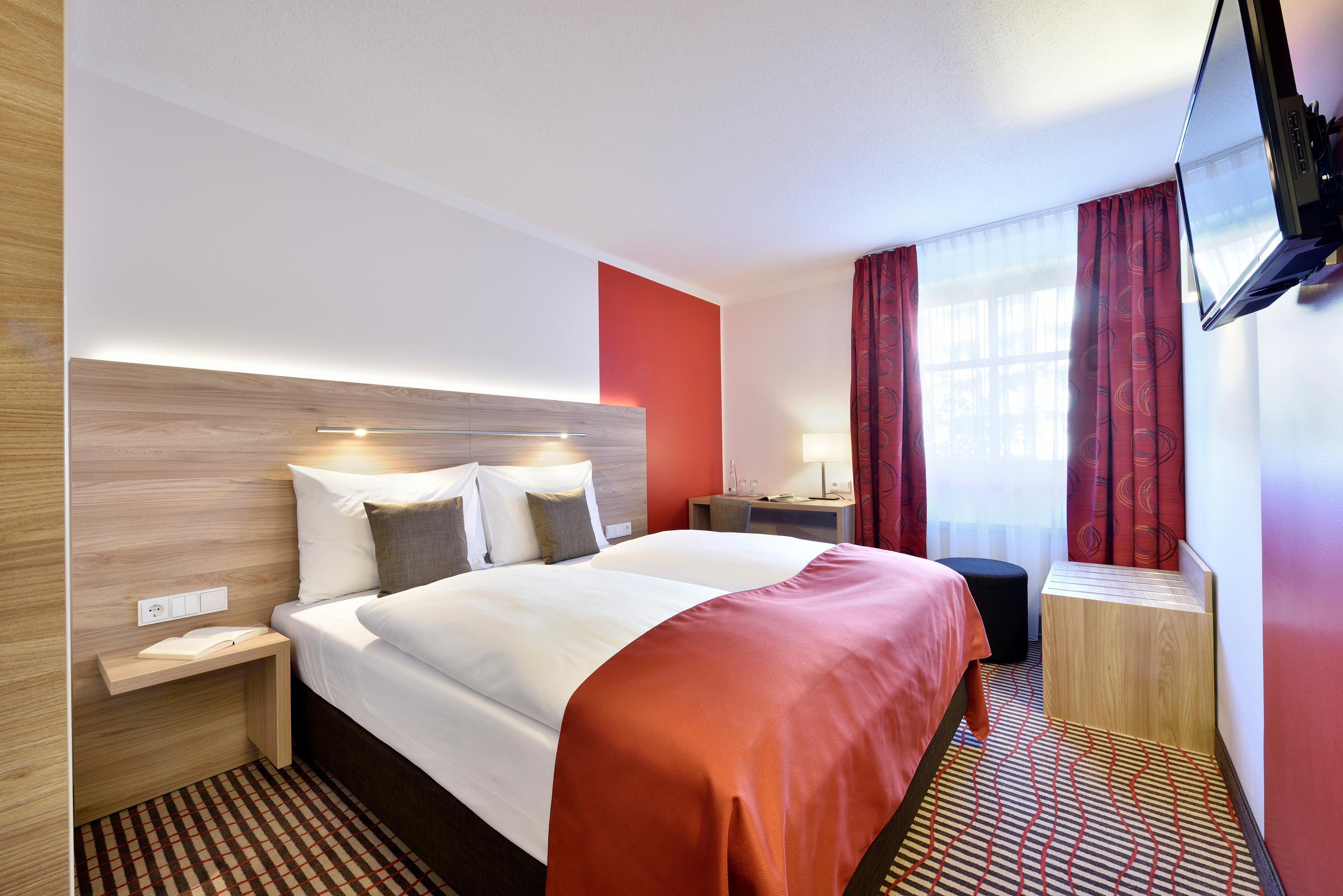 ดาส ไซเดิล - โฮเต็ล แอนด์ ทากุง - มึนเชิน เวสต์ Hotel พุคไฮม์ ภายนอก รูปภาพ